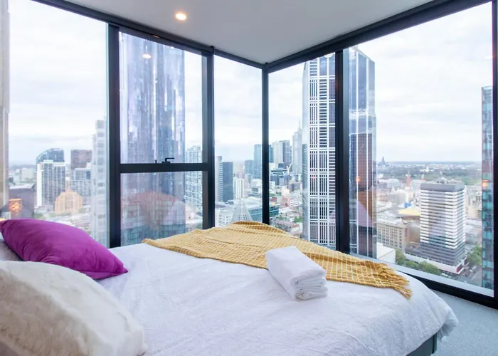 Luxury Cbd Skyline View